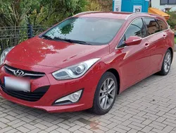 Rot Gebraucht 2015 Hyundai i40 Edition Kombi | 7.500 € (Guter Preis)