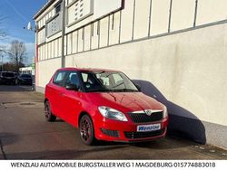 Rot Gebraucht 2010 Skoda Fabia Limousine | 2.950 € (Fairer Preis)