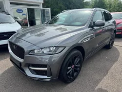 Grau Gebraucht 2017 Jaguar F-Pace R-Sport SUV | 17.950 €