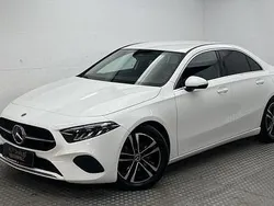 Weiß Gebraucht 2023 Mercedes A180 Limousine | 26.300 € (Fairer Preis)