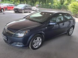 Grau Gebraucht 2009 Opel Astra GTC Coupé | 3.950 € (Fairer Preis)