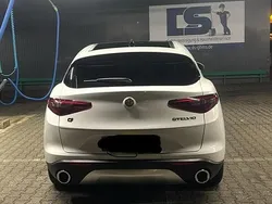 Weiß Gebraucht 2018 Alfa Romeo Stelvio SUV | 24.800 € (Etwas zu teuer)