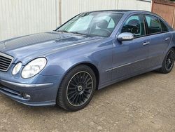 Blau Gebraucht 2005 Mercedes E200 Limousine | 5.100 € (Fairer Preis)