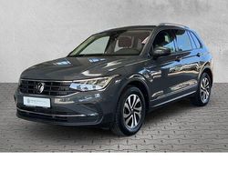 Grau Gebraucht 2022 VW Tiguan Active SUV | 26.476 € (Fairer Preis)