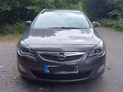 Silber Gebraucht 2011 Opel Astra Innovation Kombi | 6.999 € (Fairer Preis)