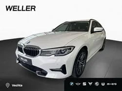 Weiß Gebraucht 2021 BMW 318 Sport Line Kombi | 29.490 € (Teuer)