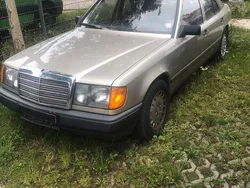 Beige Gebraucht 1987 Mercedes 170 Avantgarde Limousine | 2.800 €