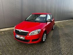 Rot Gebraucht 2013 Skoda Fabia Active Limousine | 3.900 € (Guter Preis)
