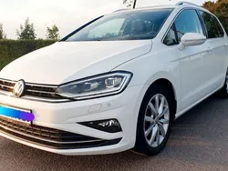 Weiß Gebraucht 2018 VW Golf Sportsvan Highline Van / Kleinbus | 17.450 € (Fairer Preis)