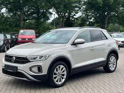 Grau Gebraucht 2022 VW T-Roc Life SUV | 18.980 € (Fairer Preis)