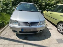 Silber Gebraucht 2000 VW Polo Limousine | 500 € (Fairer Preis)