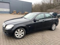 Schwarz Gebraucht 2010 Mercedes C200 Limousine | 2.700 € (Fairer Preis)
