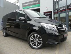 Obsidianschwarz Gebraucht 2018 Mercedes V250 Edition Van / Kleinbus | 40.800 € (Fairer Preis)