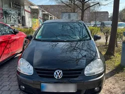 Schwarz Gebraucht 2005 VW Golf V Kleinwagen | 1.500 € (Guter Preis)