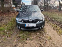 Grau Gebraucht 2017 Skoda Rapid Limousine | 12.800 € (Teuer)