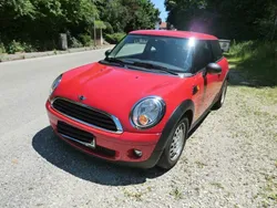 Rot Gebraucht 2009 Mini ONE Kleinwagen | 3.500 €