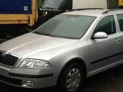 Schwarz Gebraucht 2006 Skoda Octavia Kombi | 4.000 €
