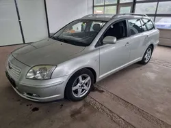 Silver metallic Gebraucht 2004 Toyota Avensis Sol Kombi | 2.199 € (Fairer Preis)