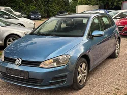 Blau Gebraucht 2013 VW Golf VII Trendline Limousine | 8.099 € (Fairer Preis)