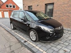 Schwarz Gebraucht 2015 Opel Zafira Tourer Van / Kleinbus | 6.990 € (Guter Preis)