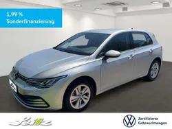 Silber Gebraucht 2024 VW Golf VIII Life Kleinwagen | 22.500 € (Guter Preis)