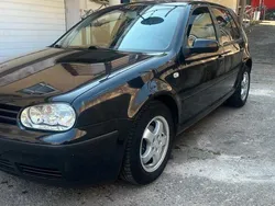Schwarz Gebraucht 2003 VW Golf IV Kleinwagen | 1.500 € (Guter Preis)