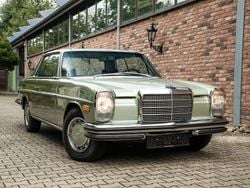 Grün Gebraucht 1973 Mercedes W114 Coupé | 29.850 €