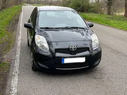 Schwarz Gebraucht 2010 Toyota Yaris Cool Limousine | 2.350 € (Superpreis)