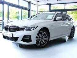 Weiß Gebraucht 2020 BMW 330e M Sport Limousine | 26.290 € (Fairer Preis)