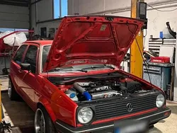 Rot Gebraucht 1983 VW Golf II Kleinwagen | 6.300 €