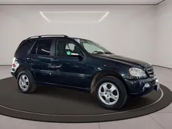 Blau Gebraucht 2001 Mercedes ML270 SUV | 7.990 € (Etwas zu teuer)