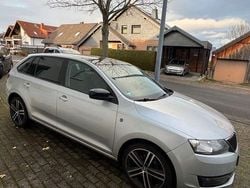 Grau Gebraucht 2014 Skoda Rapid Ambition Limousine | 7.500 € (Fairer Preis)