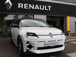 Perlmuttweiß metallic, black Neu 2025 Renault R5 Komfort Kleinwagen | 32.310 €