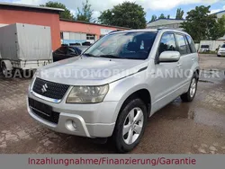Silber Gebraucht 2011 Suzuki Grand Vitara SUV | 7.499 € (Etwas zu teuer)