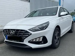Weiß Gebraucht 2022 Hyundai i30 Kombi | 19.300 € (Superpreis)
