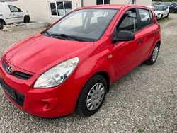 Rot Gebraucht 2011 Hyundai i20 Edition+ Limousine | 3.800 € (Guter Preis)