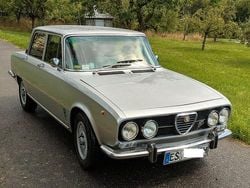 Silber Gebraucht 1975 Alfa Romeo 2000 Limousine | 13.500 €