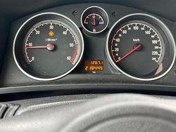 Schwarz Gebraucht 2010 Opel Zafira Van / Kleinbus | 2.000 € (Guter Preis)