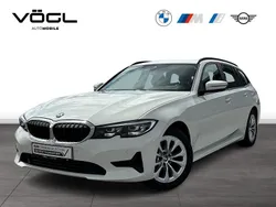 Weiß Gebraucht 2022 BMW 320 Advantage Kombi | 25.970 € (Fairer Preis)