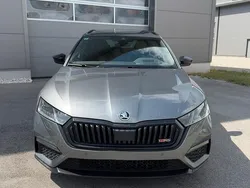 Grau Gebraucht 2022 Skoda Octavia RS Kombi | 32.500 € (Teuer)