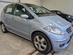 Blau Gebraucht 2007 Mercedes A180 Kleinwagen | 1.799 € (Fairer Preis)