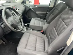 Grün Gebraucht 2011 VW Tiguan Team SUV | 10.999 € (Fairer Preis)