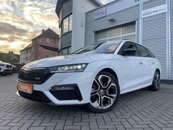 Moonweiss metallic Gebraucht 2023 Skoda Octavia RS Kombi | 32.940 € (Fairer Preis)