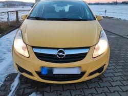 Gelb Gebraucht 2009 Opel Corsa Kleinwagen | 3.000 € (Teuer)