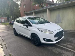 Weiß Gebraucht 2016 Ford Fiesta Kleinwagen | 3.899 € (Superpreis)