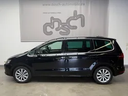 Deep black perleffekt Gebraucht 2018 VW Sharan Highline Van / Kleinbus | 21.490 € (Teuer)
