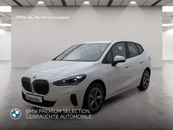 Weiß Gebraucht 2024 BMW 216 Active Tourer Luxury Line Van / Kleinbus | 25.806 € (Fairer Preis)