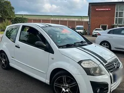 Weiß Gebraucht 2009 Citroën C2 Kleinwagen | 1.000 € (Guter Preis)