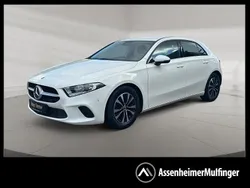 Weiß Gebraucht 2022 Mercedes A180 Style Limousine | 23.977 € (Fairer Preis)