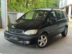 Schwarz Gebraucht 2002 Opel Zafira Basis Van / Kleinbus | 900 € (Fairer Preis)